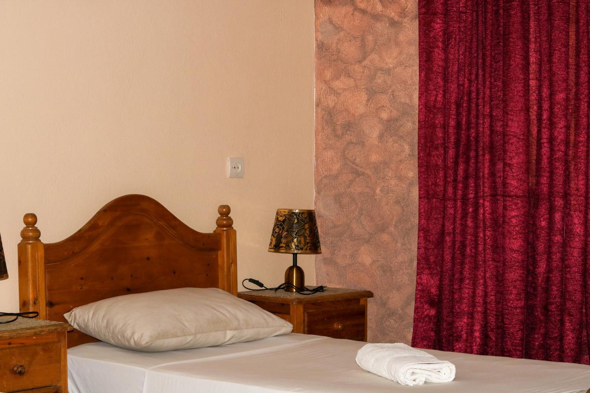Auberge Les Montagnes Du Paradis Tagherat Anekrim Ngoại thất bức ảnh